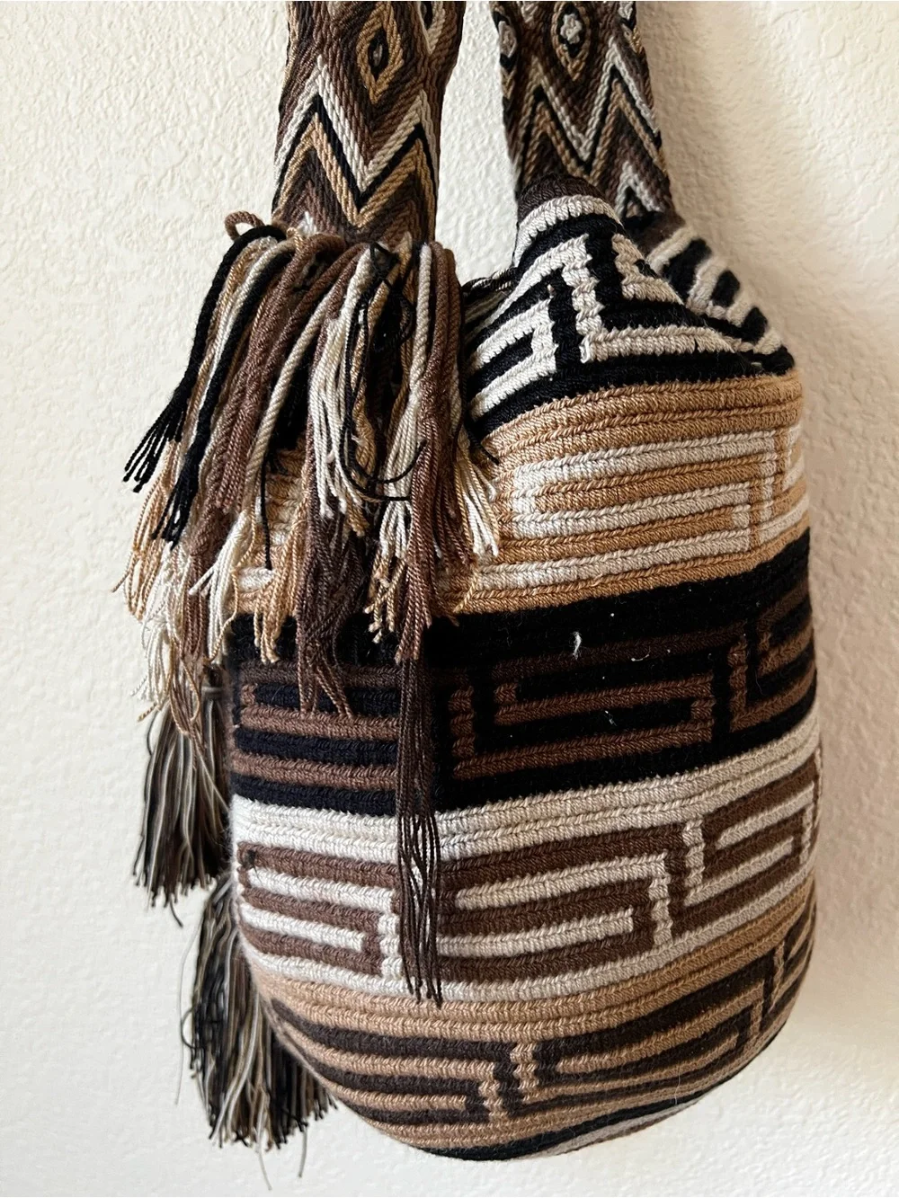 Handwoven Wayuu Mochila Bag - Earthy Geometric Crossbody